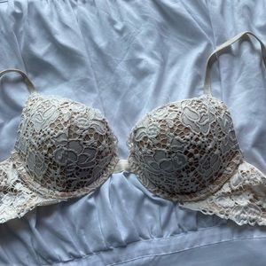 Victoria’s Secret Lace Push-Up Bra